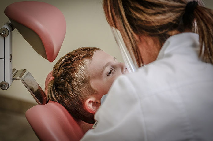 Dlaczego warto wybrać się do dobrego stomatologa?