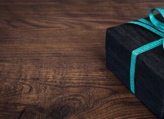 Z jakiego prezentu ucieszy się dziewczyna?