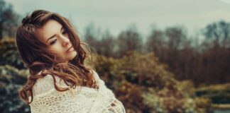 Czego brakuje w organizmie gdy wypadają włosy?