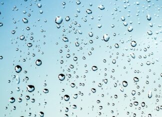 Dlaczego po nocy mam mokre majtki? Dlaczego po nocy mam mokre majtki?