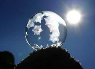 Dlaczego jest nam zimno gdy mamy gorączkę? Dlaczego jest nam zimno gdy mamy gorączkę?